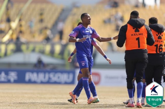 '보닐라-보르하 바스톤 연속골' 파주, 전남에 2-0 완승... 홈 첫승+2연승 질주